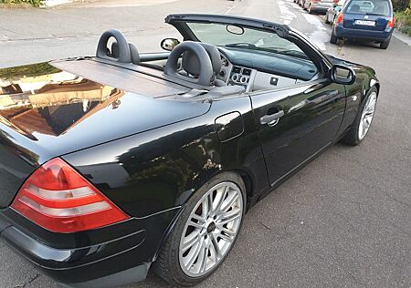 Mercedes-Benz SLK 200 -