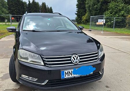 VW Passat Variant Volkswagen 2.0 TDI DPF BlueMotion Trendl...