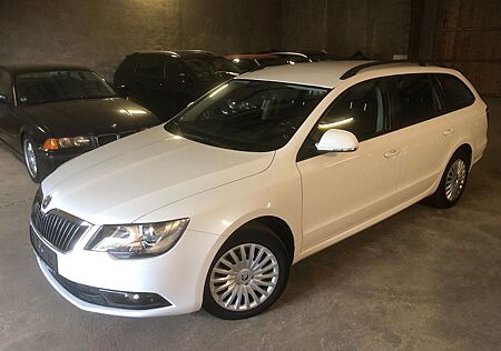 Skoda Superb Combi Active 1.4 TSI*FACELIFT*KLIMA*SHZ
