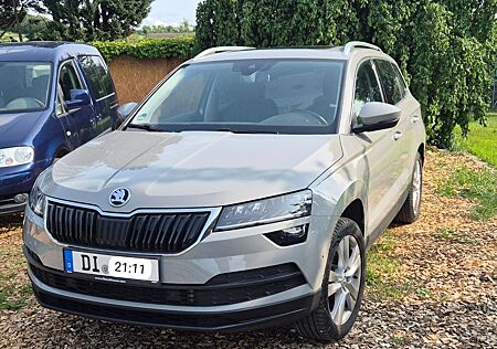 Skoda Karoq 2.0l TDI DSG 4x4 STYLE Pano ACC