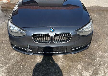 BMW 118i Sport Line Sport Line