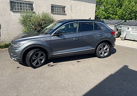 VW T-Roc Volkswagen 1.5 TSI DSG ACTIVE ACTIVE