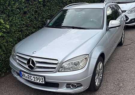 Mercedes-Benz 220