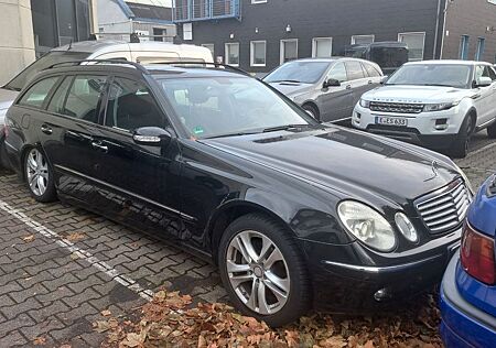 Mercedes-Benz E 200 KOMPRESSOR T CLASSIC Classic