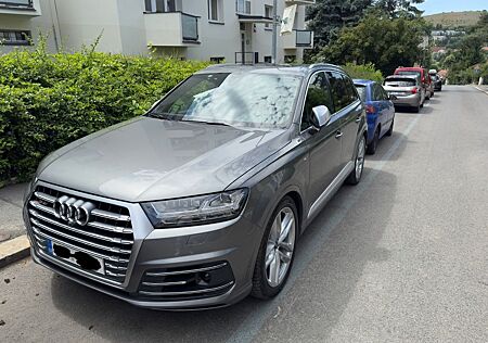 Audi SQ7 4.0 TDI - Night vision, Rear wheel steered