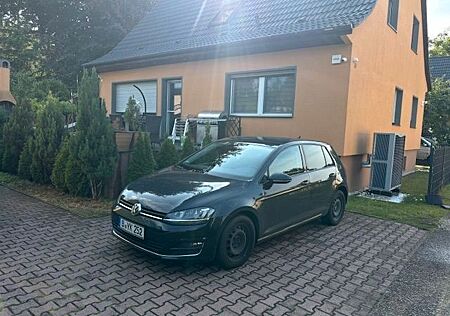 VW Golf Volkswagen 1.4 TSI 90kW DSG Highline *AHK*KAMERA*SHZ