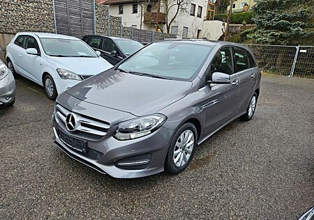 Mercedes-Benz B 180 *NAVI*SZH*PDC*TEMPO*...