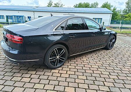 Audi A8 3.0 TDI tiptronic quattro -