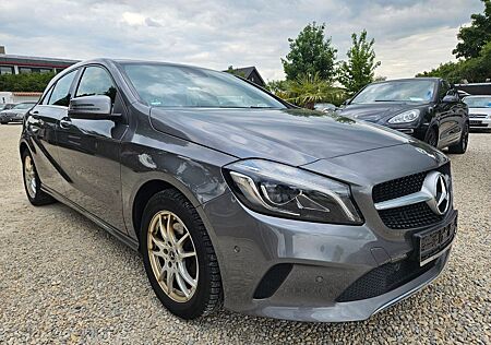 Mercedes-Benz A 200 BlueEfficiency Navi Sp.Sitze Tempom. LED