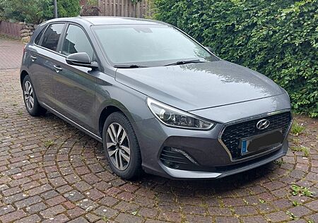 Hyundai i30 1.4 YES! inkl. Anhängerkupplung
