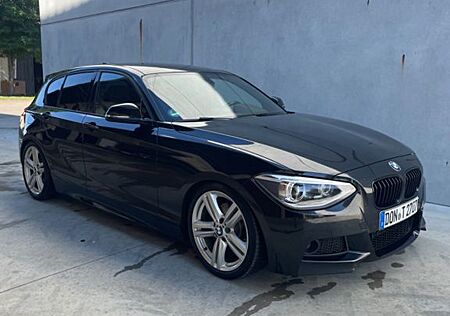 BMW 125i -