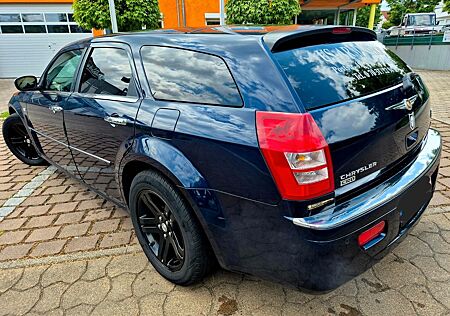 Chrysler 300C Touring 3.0 CRD LEDER NAVI