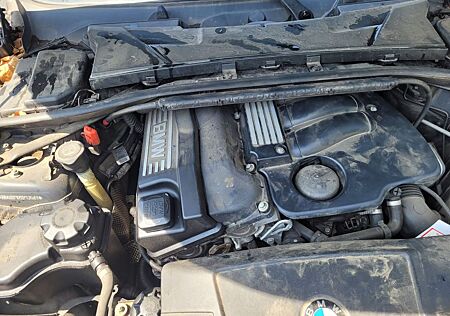 BMW 320i touring -