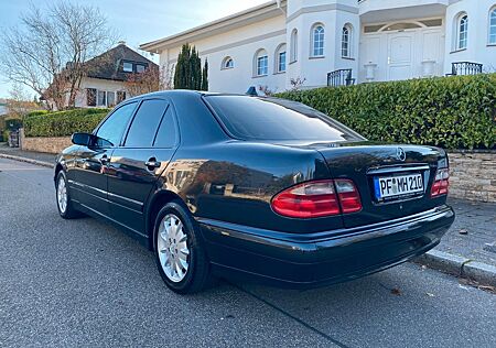 Mercedes-Benz E 220 CDI CLASSIC Classic