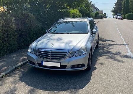 Mercedes-Benz E 250 CDI T BlueEFFICIENCY