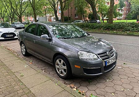 VW Jetta Volkswagen 1.4 TSI 90 kW DSG Highline Highline