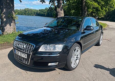 Audi A8 4.2 TDI quattro