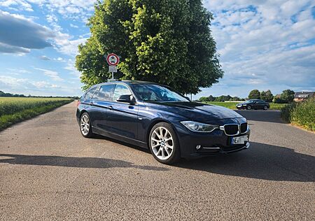 BMW 320d Touring Sport Line*Aut.*AHK*Pano*Bi-Xenon*