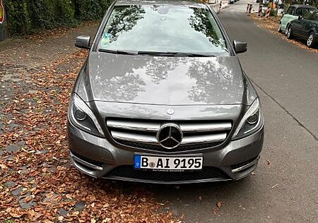 Mercedes-Benz B 180 BlueEFFICIENCY Edition Edition