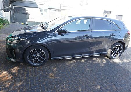 Kia Cee'd / Ceed 1.5 T-GDI 48V DCT GT Line GT Line