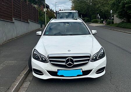 Mercedes-Benz E 200 T Autom. TÜV AU neu, Scheckheftgepflegt