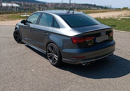 Audi S3 2.0 TFSI LED Digital Cockpit Schaltgetriebe