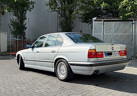 BMW 525i E34 H-Zulassung neu