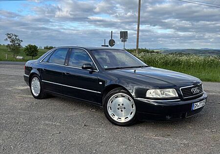 Audi A8 4.2 quattro tiptronic -