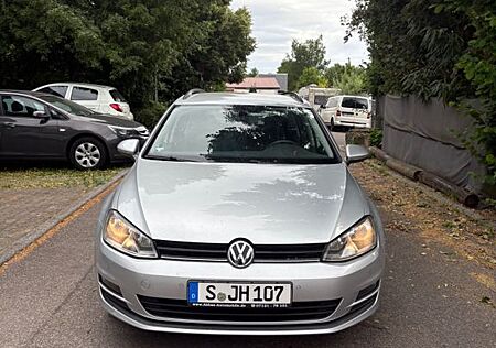 VW Golf Volkswagen 1.2 TSI Kombi *59.500km*