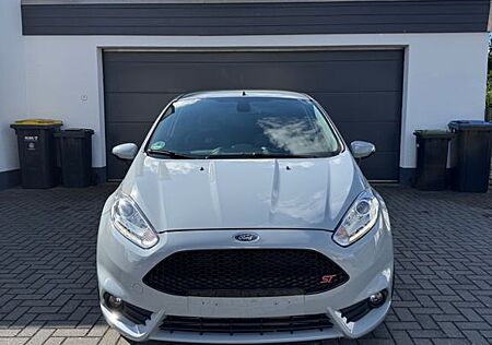 Ford Fiesta 1,6 EcoBoost ST200 ST200
