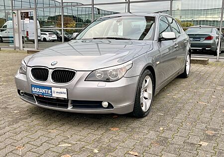 BMW 523i *Sportpaket*SteuerketteNeu*TüvNeu*