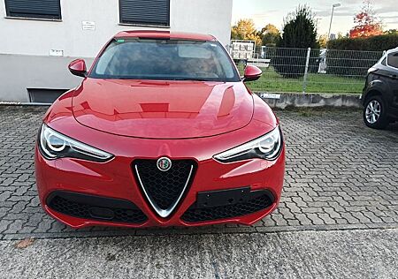 Alfa Romeo Stelvio Lusso Q4, Keyless, Totwinkel,Navi,Kamera