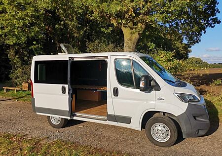 Fiat Ducato L1H1 Renntransporter Motorradcamper