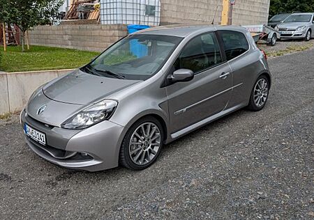 Renault Clio III RS 2.0 16V mit RECARO-Sitzen