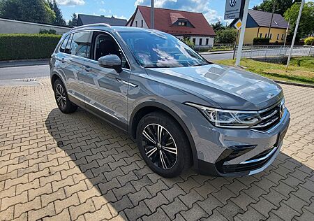 VW Tiguan Volkswagen Elegance 4Motion Matrix-LED