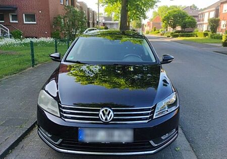 VW Passat Variant Volkswagen 1.6 TDI R-Line BMotion Tech V...