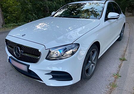 Mercedes-Benz E 300 4MATIC Autom. AVANTGARDE