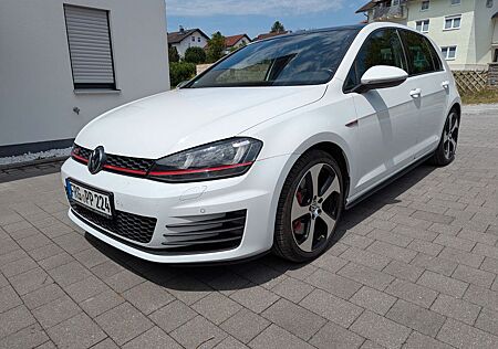 VW Golf Volkswagen 2.0 TSI BMT GTI Performance GTI Performance