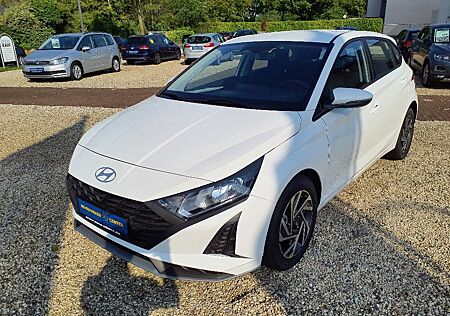 Hyundai i20 1.2 Smart - SHZG,R.KAMERA,T.OMAT,APPLE