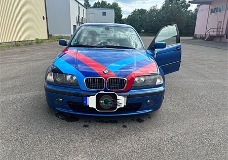 BMW 328i -