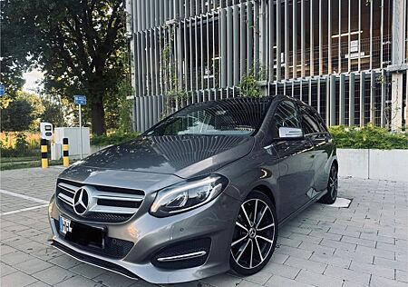 Mercedes-Benz B 200 d AUTOMATIK PANORAMA XENON NAVI KAMERA