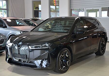 BMW iX 50 xDr Sport AHK Pano Laser 22"M H/K DrAsProf