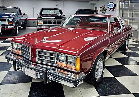 Oldsmobile Delta 88 Royale Coupè 403 V8 3-Speed Automatic
