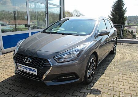 Hyundai i40 cw blue Space+1.Hand+AHK+Navi