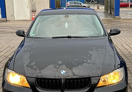 BMW 325i -