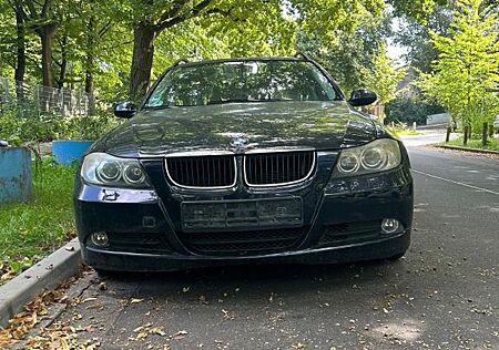 BMW 320d -