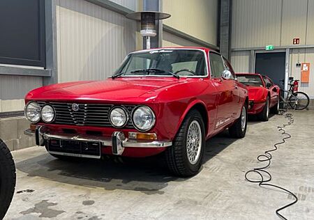 Alfa Romeo Giulia GTV 2000 Bertone