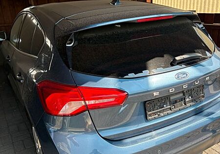 Ford Focus 1,0 EcoBoost Hybrid 92kW Cool & Connec...