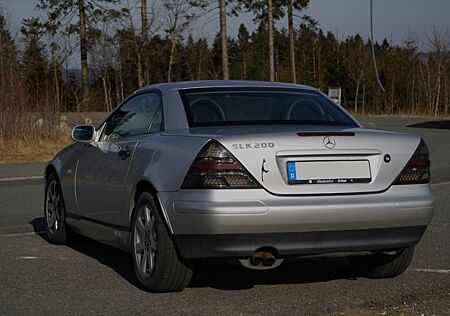 Mercedes-Benz SLK 200 -