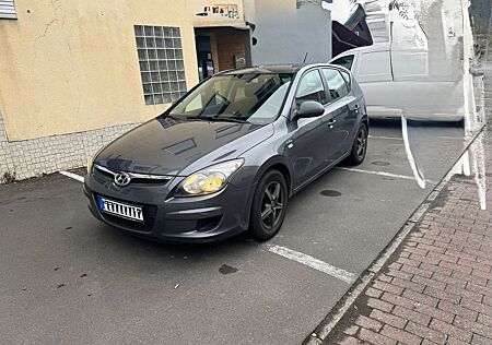 Hyundai i30 blue 1.4 Classic Classic